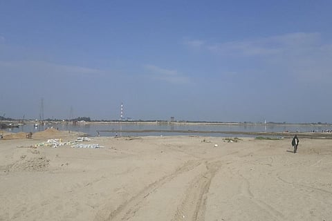 गंगा नदी में हाथीदह-मरांची के पास इसी जगह यह परियोजना शुरू होने वाली है। फोटो: पुष्य मित्र