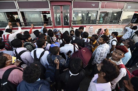 कैग रिपोर्ट : बंद किए गए उपकरों से भी सरकार ने भरी झोली, न कृषि कल्याण और न मजबूत हुई तकनीकी