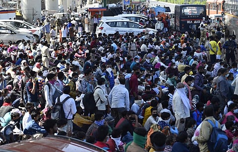 विशेष रिपोर्ट भाग-1 : बदल रहा भारत में पलायन का चरित्र, शहर से गांव की तरफ जा रहे प्रवासी