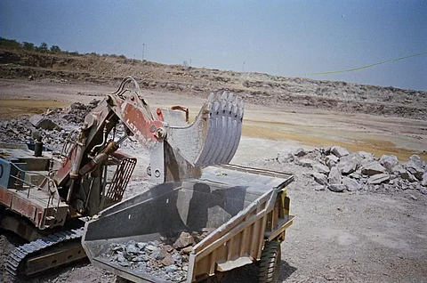 गोंदिया में अवैध खनन आरोपों की जांच के लिए चुनाव आयोग से मंजूरी की आवश्यकता क्यों: एनजीटी