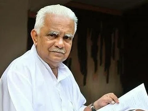 एटी आर्यरत्ने