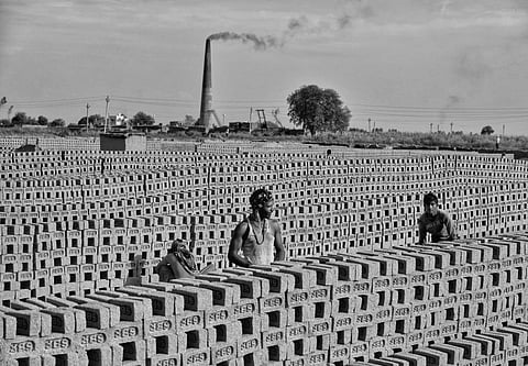 उत्तर प्रदेश में 7,466 ईंट भट्ठों को बंद करने के आदेश