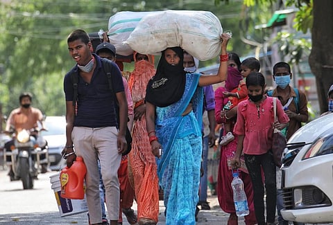 67 per cent of 1,963 migrant workers surveyed are still stuck in the same place since the lockdown was announced. Photo: Vikas Choudhary / CSE