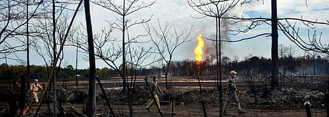 In spite of having so many inland spills and blowouts, India does not yet have a a proper regulation or legislation in this regard. Photo: @HimashreeBhara3 / Twitter