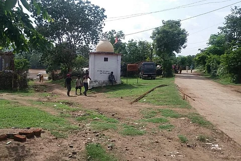 मध्यप्रदेश के मंडला जिले का गांव सिंगापुर, जिसके प्रभावित होने का खतरा है। फोटो: राजकुमार सिन्हा