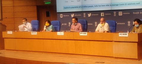 The health ministry said since more than 80% of the COVID-19 outbreaks in India were concentrated in 49 districts, there was no community transmission yet. Photo: Banjot Kaur / CSE