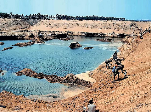 समुदाय आधारित कुडिमरमथ व्यवस्था कमजोर होने के बाद तालाब जैसे साझे संसाधन सरकार के अधीन हो गए (अरविन्द यादव / सीएसई)