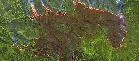 A satellite image showing a fire burning 100 kilometres west of Yakutsk, Siberia September 26, 2020. Photo: antonio vecoli @tonyveco / Twitter