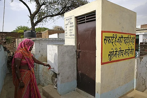 स्वच्छ भारत मिशन से साल भर में हर परिवार को हुआ करीब 53,536 रुपए का फायदा