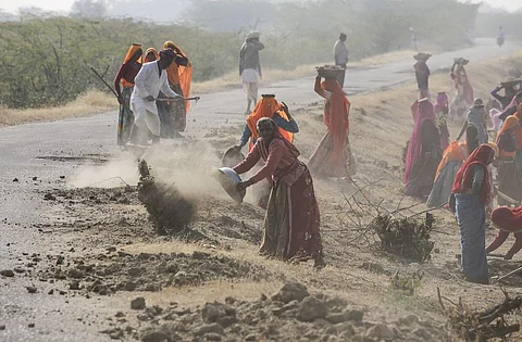 लॉकडाउन के दौरान मनरेगा के काम में काफी तेजी देखी गई। फाइल फोटो: विकास चौधरी