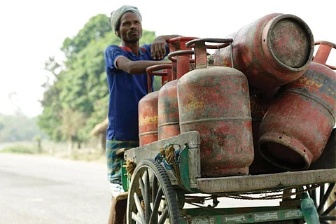 बिहार और मेघालय की 40 फीसदी से कम आबादी कर रही है स्वच्छ ईंधन का उपयोग