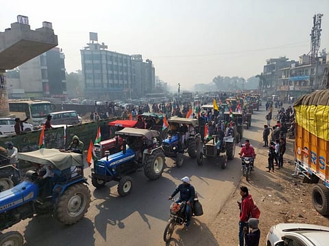 Photo : डाउन टू अर्थ, गणतंत्र दिवस के दिन किसानों की परेड।