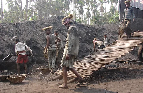 सरकार ने कहा है कि 21 नई कोयला खदानें खोलने की योजना है। फाइल फोटो: सुगंध जुनेजा/सीएसई