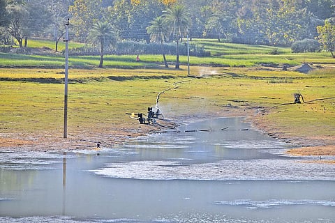 राजस्थान के डूंगरपुर जिले में बने तालाब सिंचाई का साधन बन गए हैं (फोटो: विकास चौधरी)