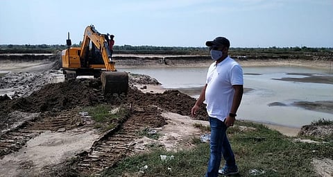 Odisha resumes evicting illegal prawn gherries in Chilika