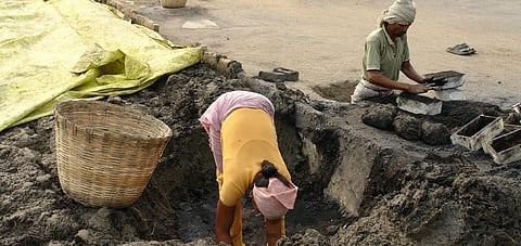 COVID-19 lockdown, recession backbreaking for informal workers, survey shows