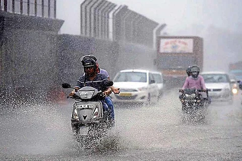 क्या दिल्ली में गायब होते जल निकायों और बाढ़ के बीच है कोई नाता, एनजीटी ने मंत्रालय से मांगी प्रतिक्रिया