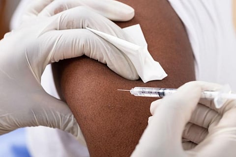 प्लेग के खिलाफ ऑक्सफोर्ड यूनिवर्सिटी ने शुरू किया नए टीके का परीक्षण