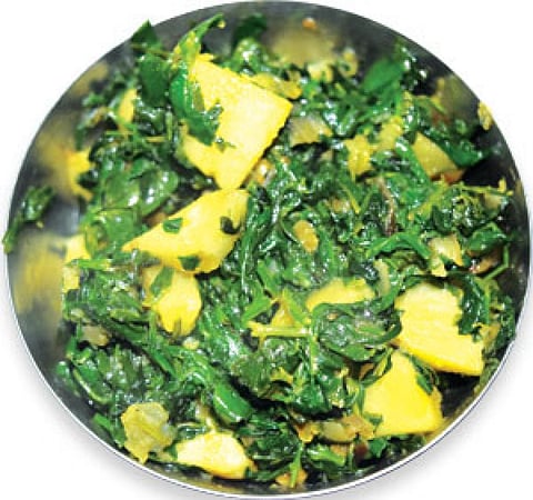 उम्रदराज महिलाएं चकुंडा के साग को चाव से खाती हैं (फोटो: शलिनी ध्यानी)