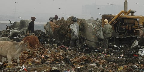 The Ghazipur landfill near Delhi. Photo: Agnimirh Basu / CSE
