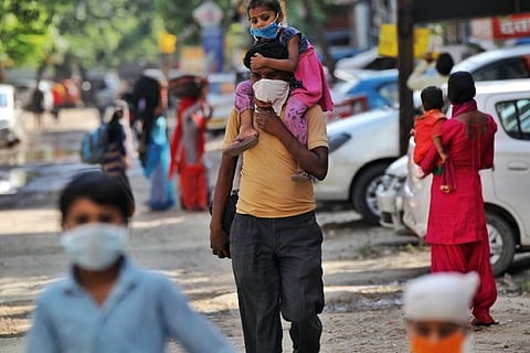कोविड-19: आसान नहीं है महामारी से उबरने की डगर, अमीर-गरीब के बीच की खाई है बड़ी समस्या