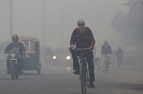 सर्दियों में दिल्ली-एनसीआर कोहरे और वायु प्रदूषण के मिश्रण (स्मॉग) की चपेट में आ जाता है। फोटो: विकास चौधरी