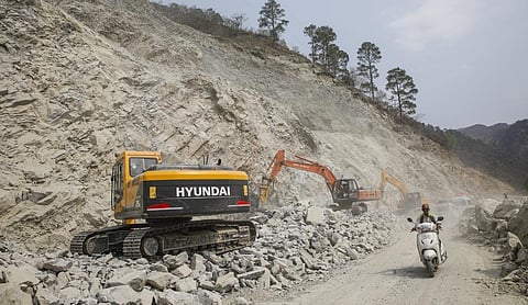 Construction work for the Char Dham project on the outskirts of Rishikesh. Photo: Vikas Choudhary / CSE