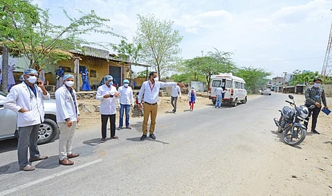 Medical personnel near the town of Beawar in Rajasthan's Ajmer district during the lockdown in 2020. Photo: iStock