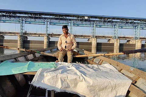 उत्तर प्रदेश विधानसभा चुनाव में नदियों पर आश्रित रहने वाले निषाद समुदाय के लोगों की भूमिका काफी महत्व रखती है। फोटो: अमन गुप्ता