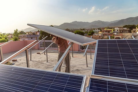 Rooftop laggard again; India to miss solar power target: Report