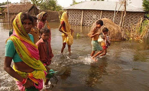 Flood-affected people in Madhepura, Bihar. Photo: Agnimirh Basu / CSE