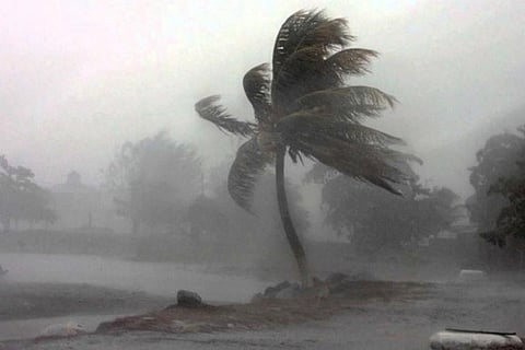 चक्रवाती तूफान आसनी पड़ा कमजोर, तटीय इलाकों में भारी वर्षा की आशंका