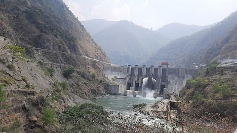 व्यासी हाइड्रो प्रोजेक्ट अभी तक अपनी पूरी क्षमता से बिजली का उत्पादन नहीं कर पा रहा है। फोटो: वर्षा सिंह