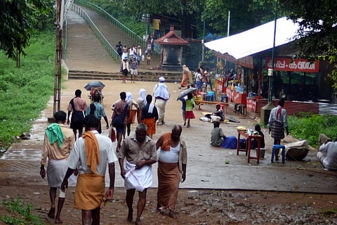 पर्यावरण मुकदमों की डायरी: वेटलैंड का हिस्सा नहीं है सबरीमाला तीर्थ केंद्र परिसर