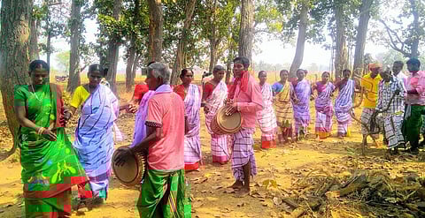 Santhals celebrating the Baha Parab festival. Photo: Ramjit Tudu via Wikimedia Commons