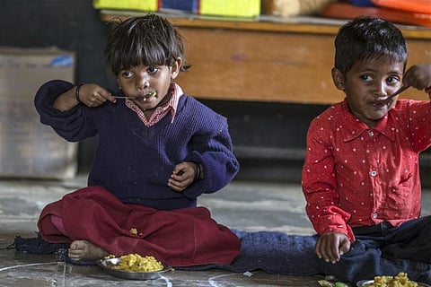 पोषण ट्रैकर ऐप को क्षेत्रीय भाषाओं में अपडेट करने तक नहीं बंद होनी चाहिए खाद्य आपूर्ति: बॉम्बे हाईकोर्ट