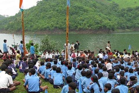 आदिवासियों से पूछिए क्या है जीवनशाला की सच्चाई