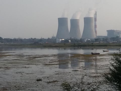 Over 800 million tonnes of CO2 are emitted from electricity generation. Photo: Wikimedia Commons