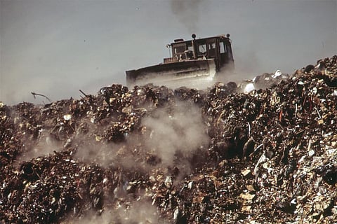 लैंडफिल से निकल रही है लाखों कारों के बराबर मीथेन, उपग्रह से चला पता