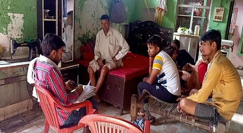 The author interacting with a Sapera family in a village in Jhajjar district, Haryana