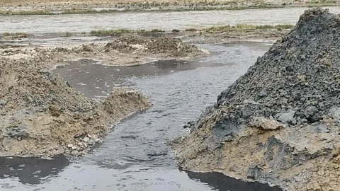 Geothermal fluid flowing into the Puga nullah. Photo: Wildlife Conservation and Birds Club of Ladakh
