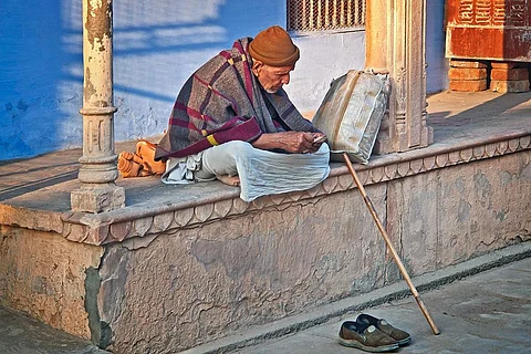 घटकर 67.2 वर्ष रह गई भारत में जीवन प्रत्याशा, दशकों की मेहनत हुई बेकार