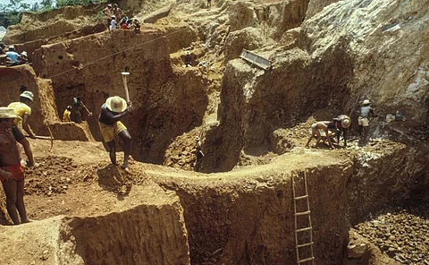 Ilegal gold mine at Cachoeira do Piriá, a village near Viseu, Amazon, Pará State, Brazil. Photo: iStock