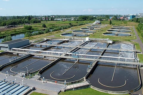 नदियों व जल स्रोतों को प्रदूषण से बचाने के लिए वर्तमान अपशिष्ट जल उपचार काफी नहीं