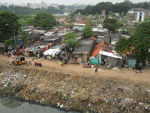The heatwaves would be devastating for many poor and marginalised communities across India, who live in inadequately ventilated, hot and crowded homes without proper access to cooling. Photo: Wikimedia Commons
