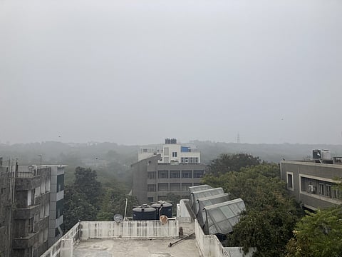 Dense fog in Delhi at 9.30 am on January 5, 2023. Photo: Nandita Banerji / CSE