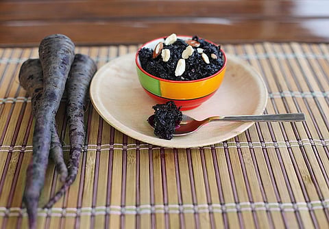 काली गाजर का हलवा कई पोषक तत्वों से भरपूर होता है (फोटो: विकास चौधरी / सीएसई)