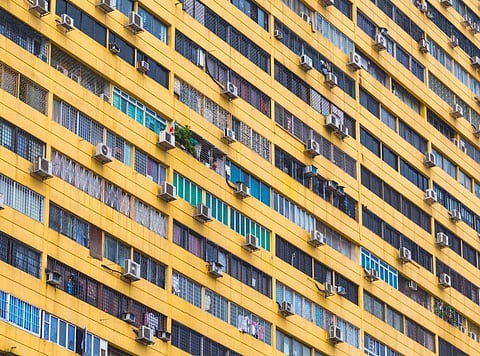 Modern air conditioners contain hydrofluorocarbons (HFCs), which emit ozone-depleting chemicals during production. Photo: Ken Welsh/Alamy Stock Photo