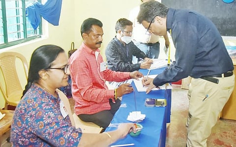 Voting begins in Karnataka. Photo: @ceo_karnataka / Twitter