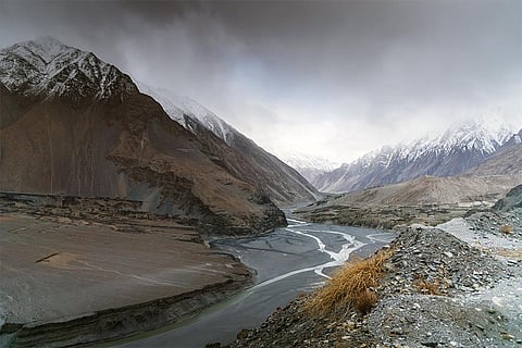 हिंदू कुश हिमालय और वहां मौजूद ग्लेशियर; फोटो: आईस्टॉक